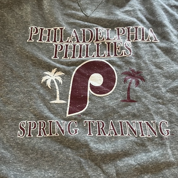 Adorable short sleeve sweatshirt PHILLIES Spring Training! - Picture 3 of 5
